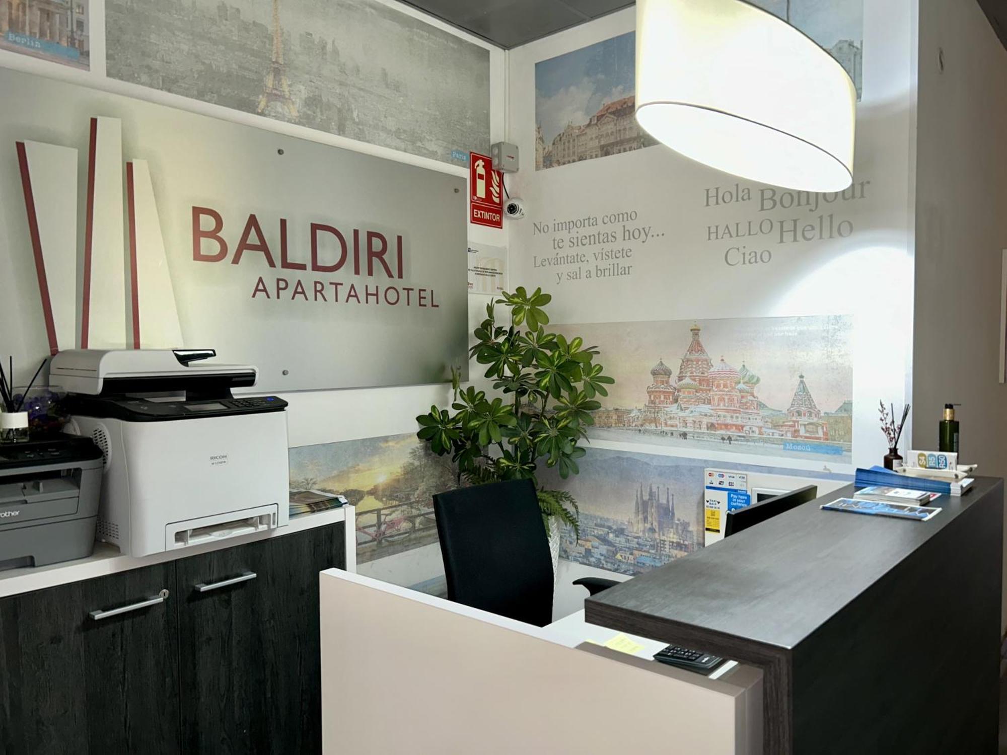 Apartahotel Baldiri Сан-Бой-де Льобрегат Екстериор снимка